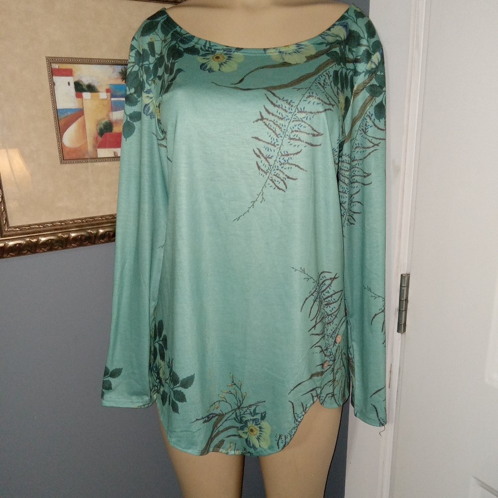 MISSLOOK FLORAL TOP SZ 2XL